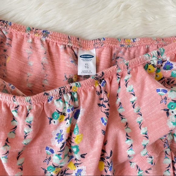 Old Navy: Relaxed Off-the-Shoulder Swing Top - Picture 3 of 5